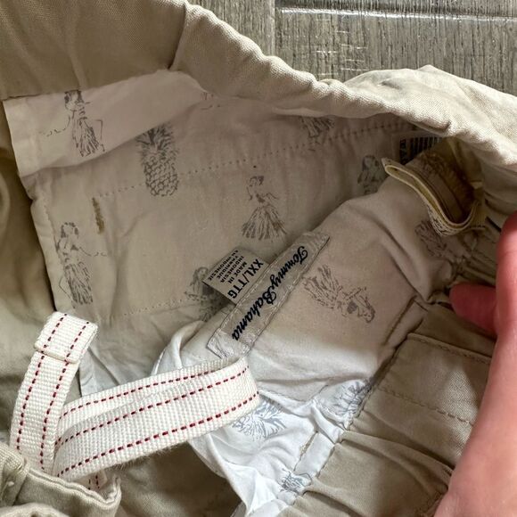 MENS TOMMY BAHAMA SHORTS SIZE XXL - Picture 4 of 4